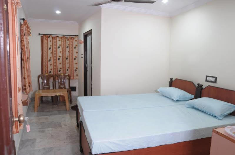 Vani Lodge Visakhapatnam Bagian luar foto