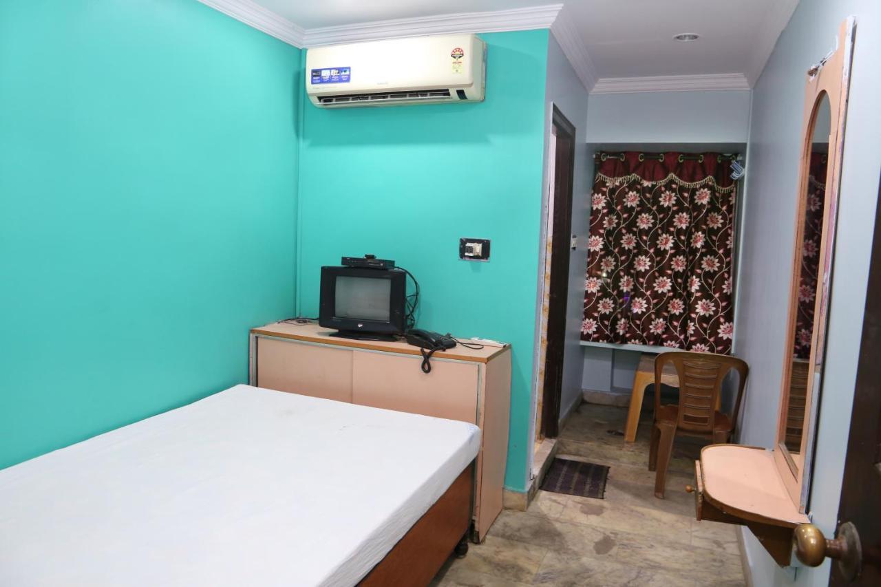 Vani Lodge Visakhapatnam Bagian luar foto